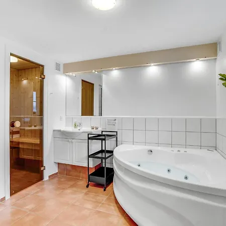 Feriehus Dejligt Hjem I Blåvand Med Sauna *